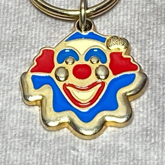 Circus Circus Hotel Casino Clown Keychain Vintage Gold Tone Pendant USA - Picture 3 of 9